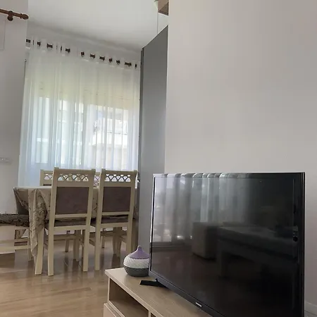 Lovely 2-bed In Gjiri I Lalzit *