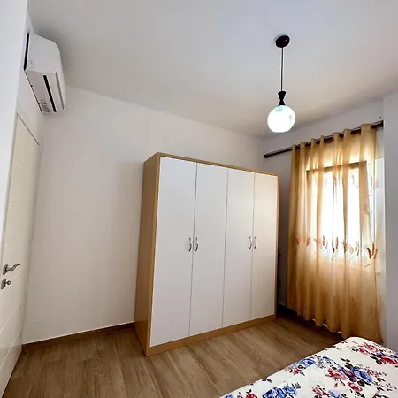 Appartamento Lovely 2-bed In Gjiri I Lalzit