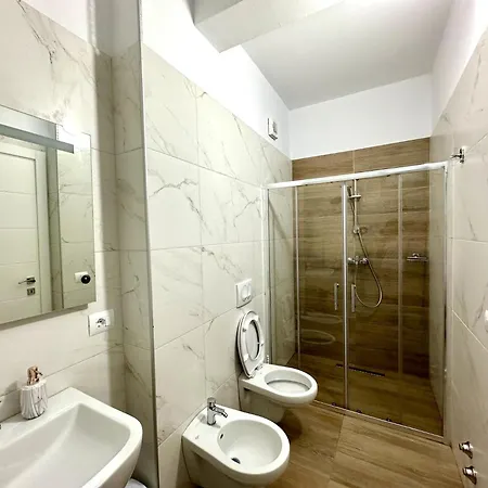 Appartamento Lovely 2-bed In Gjiri I Lalzit *
