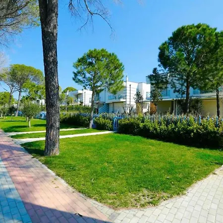 Lovely 2-bed In Gjiri I Lalzit Appartamento Durrës